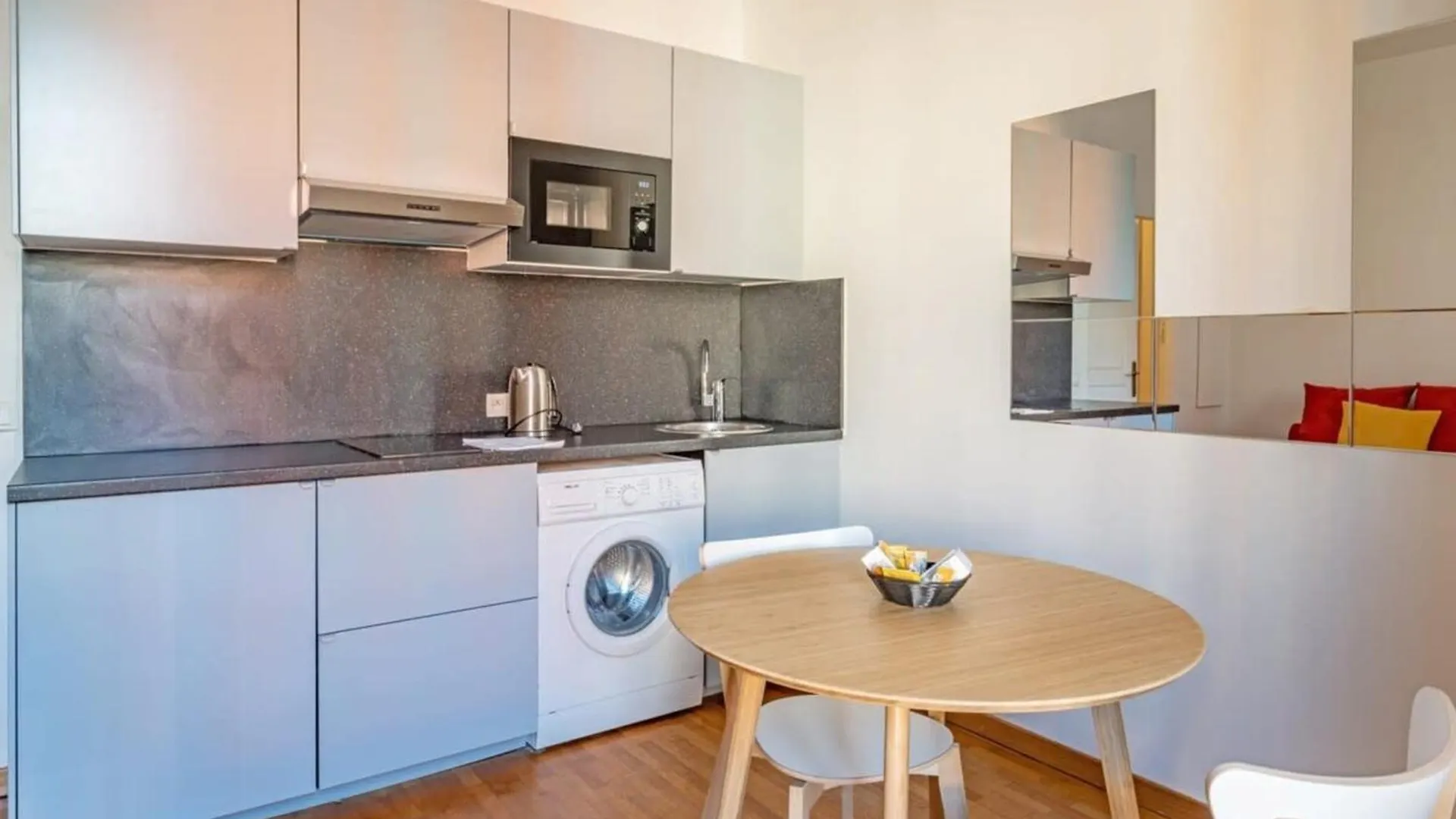 Apartment Studio Near Place Massena Nice France